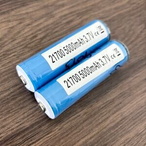 21700 5000mAh 3.7V Rechargeable Batteries - Pack of 2 Batteries - Button Top